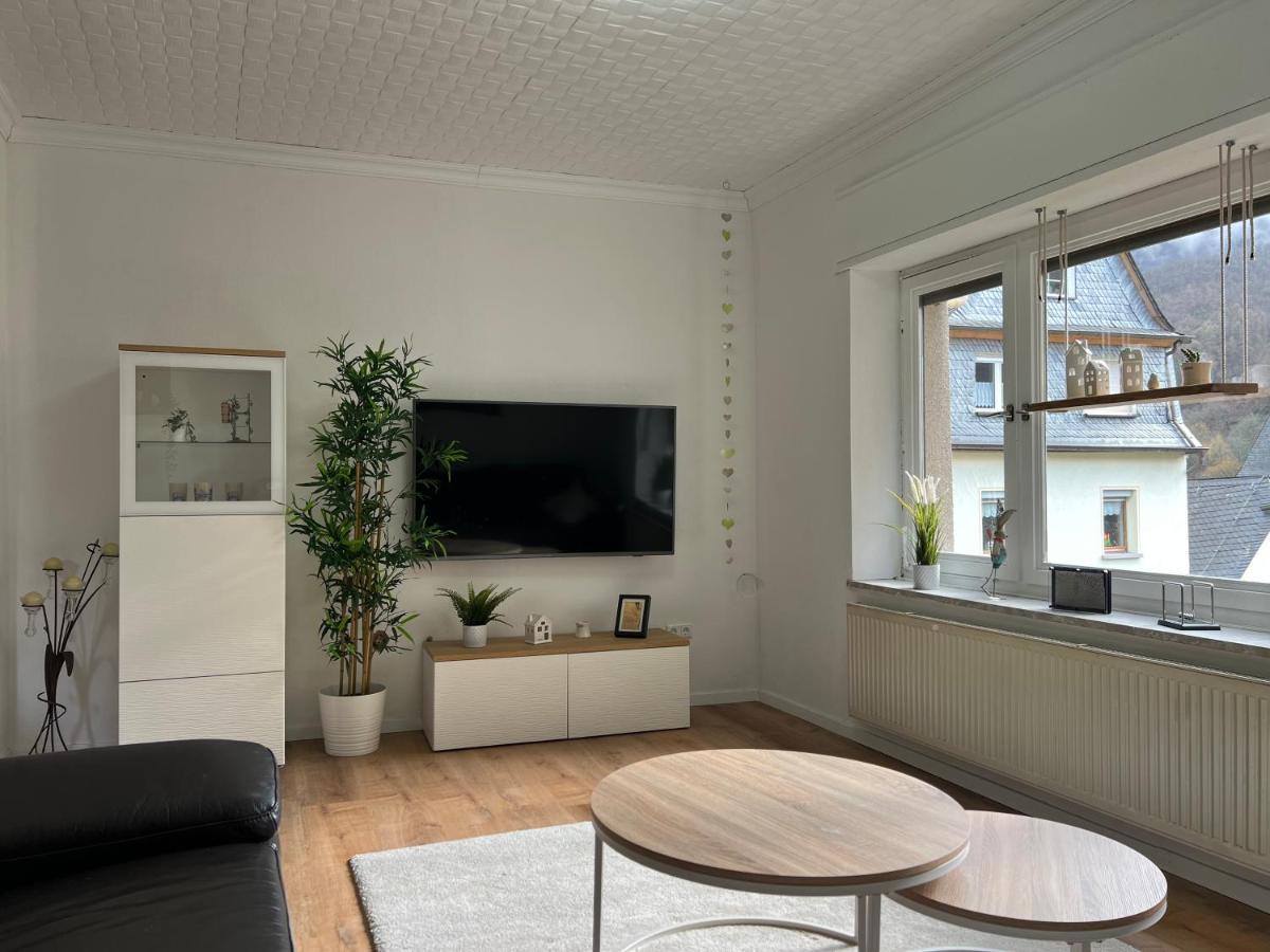 Ferienhaus Moselblick Am Kapellchen เอดิเกอร์-เอลเลอร์ ภายนอก รูปภาพ